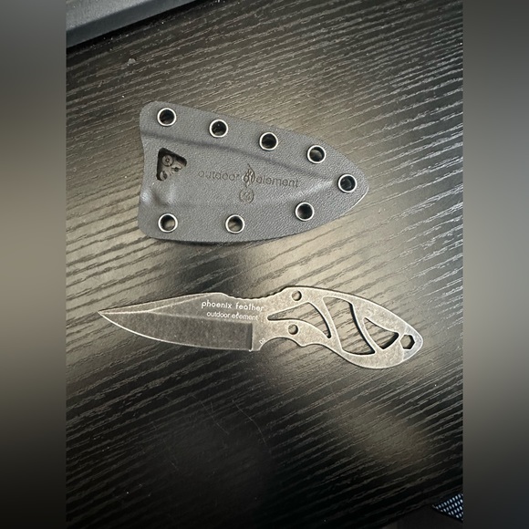 Phoenix Feather Knife - Picture 1 of 2